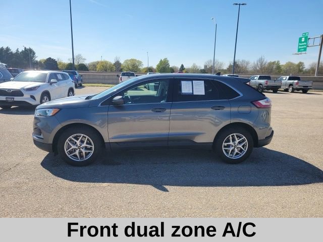 Used 2024 Ford Edge SEL image 3
