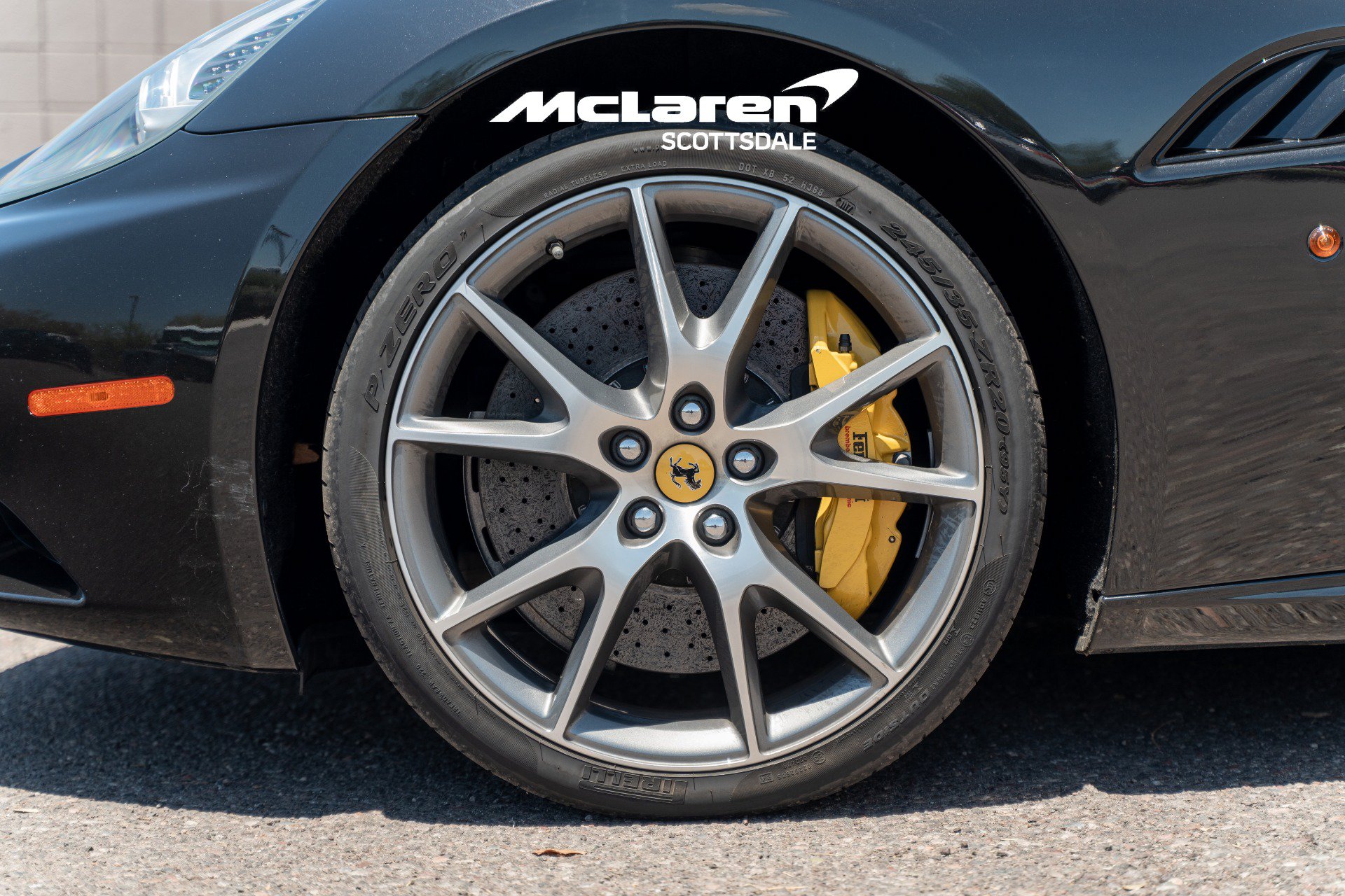 Used 2014 Ferrari California RWD image 33