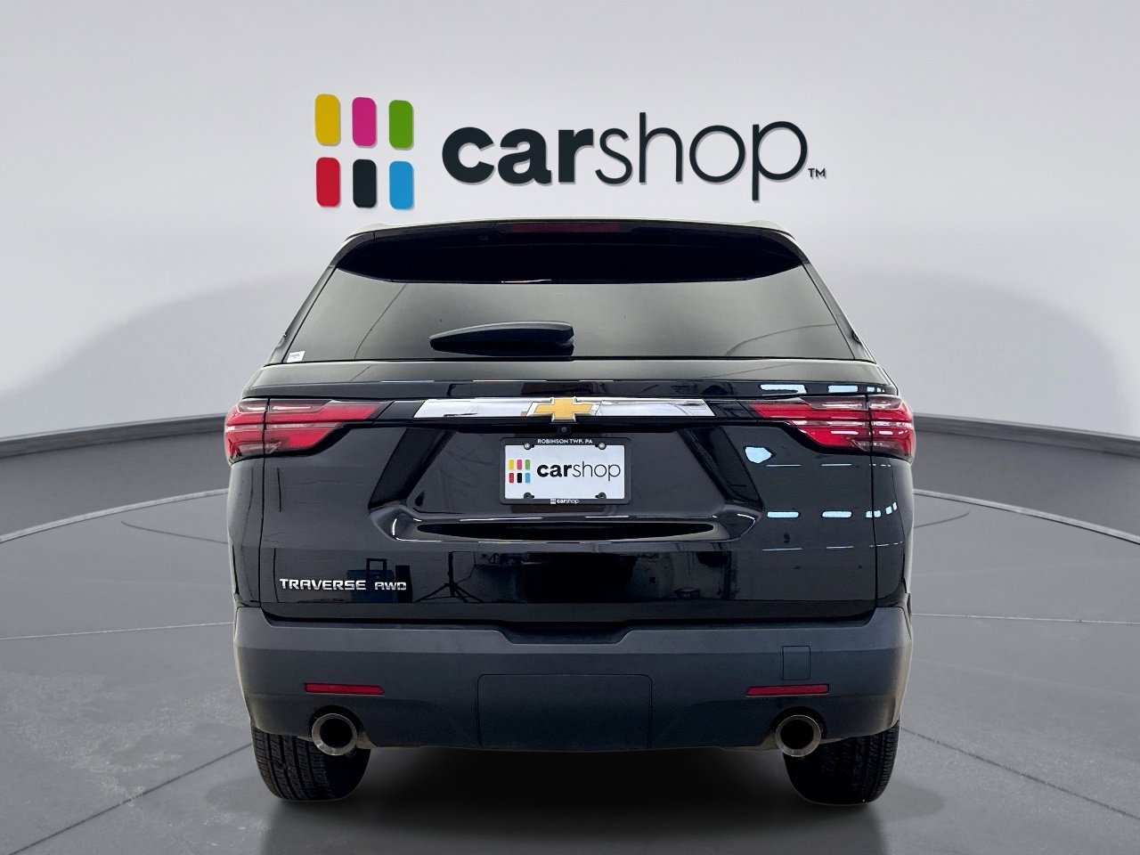 Used 2023 Chevrolet Traverse LS image 4