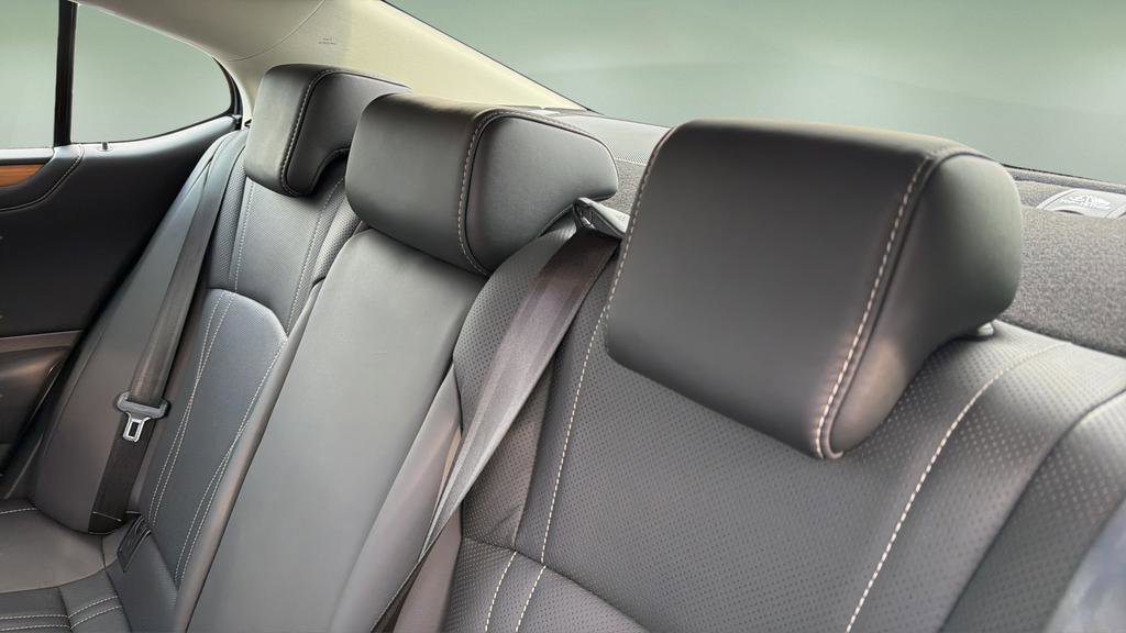 Used 2019 Lexus ES 350 Luxury w/ Accessory Package 2 image 16