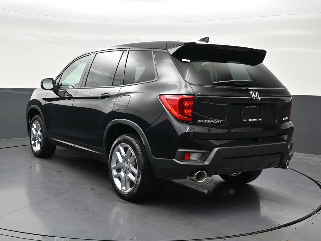 Used 2025 Honda Passport EX-L image 3