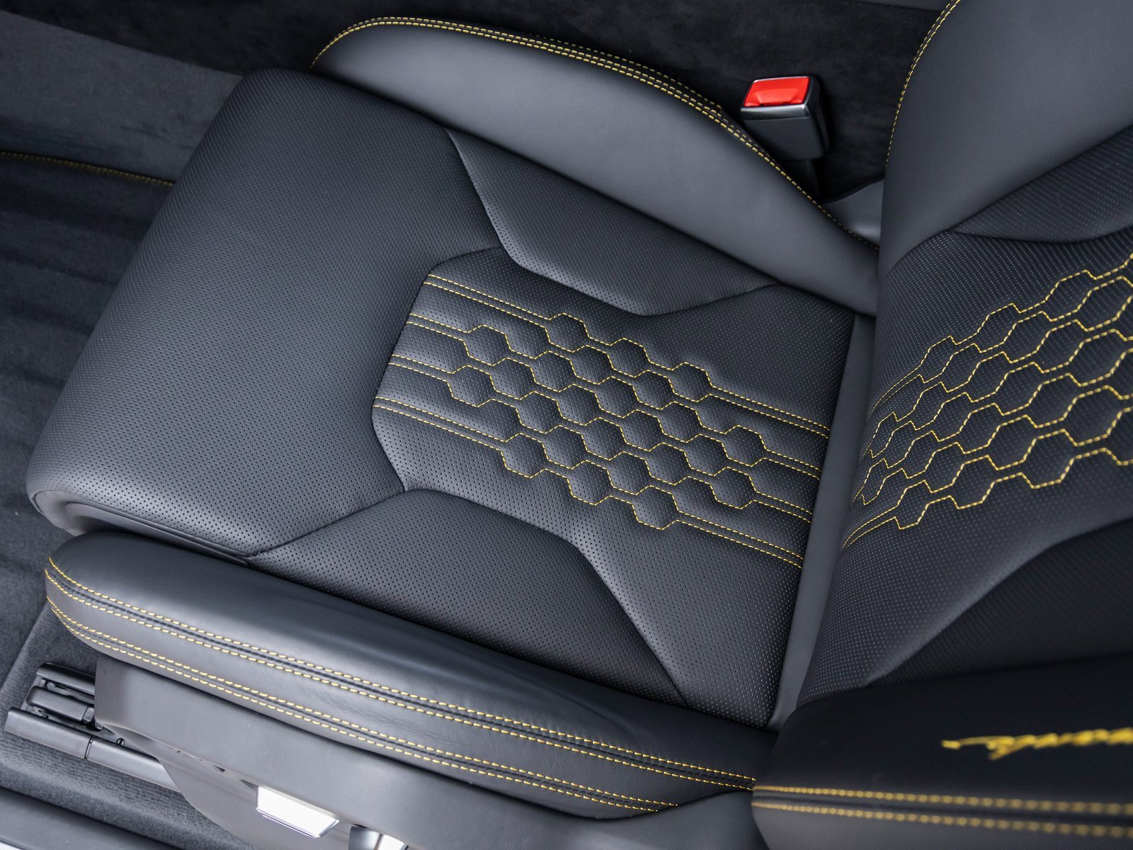 Used 2024 Lamborghini Urus Performante image 28