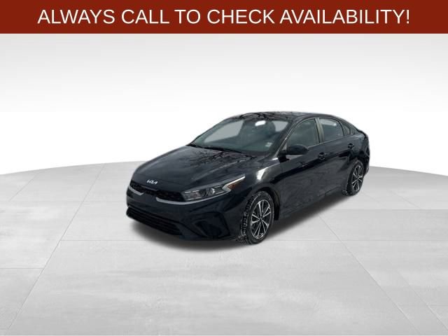 Used 2024 Kia Forte LXS image 3