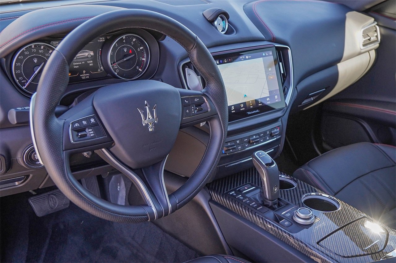 Certified 2024 Maserati Ghibli Modena Q4 image 8
