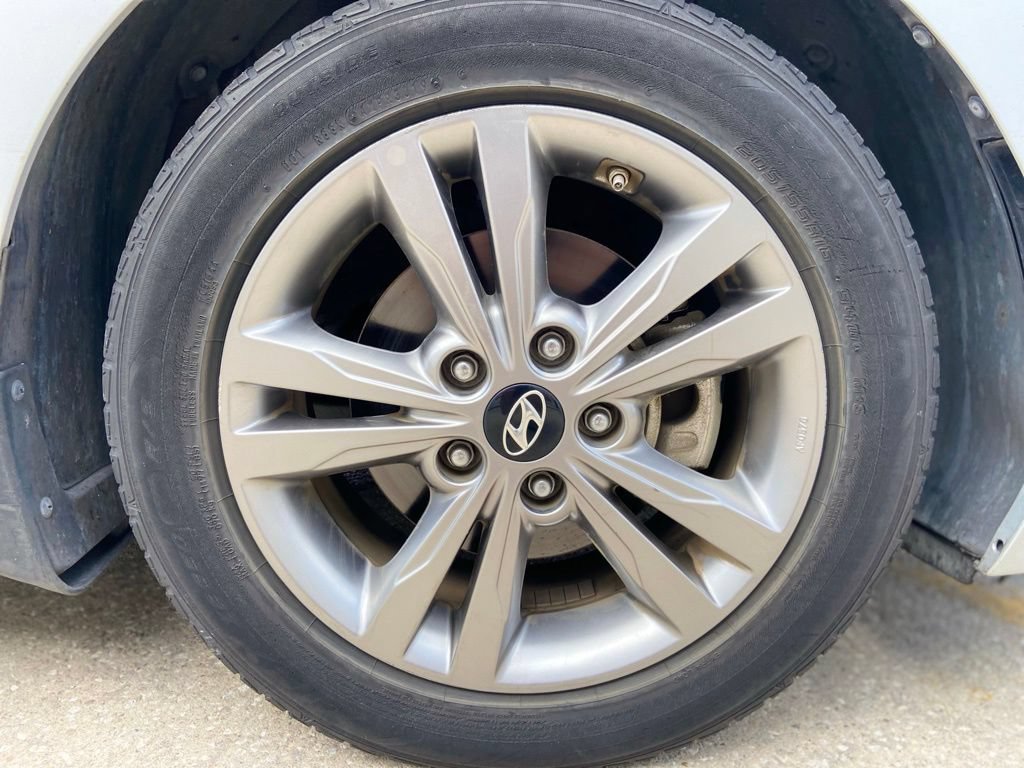 Used 2012 Hyundai Sonata Limited w/ Navigation Pkg FWD image 13