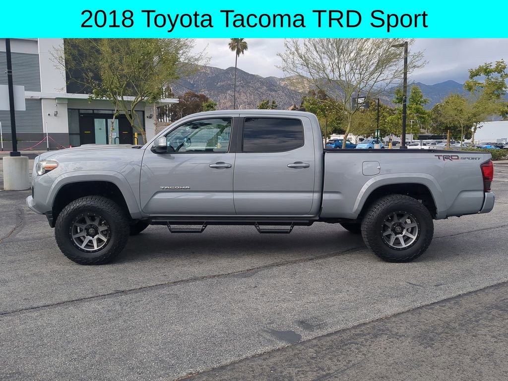 Used 2018 Toyota Tacoma TRD Sport RWD image 2