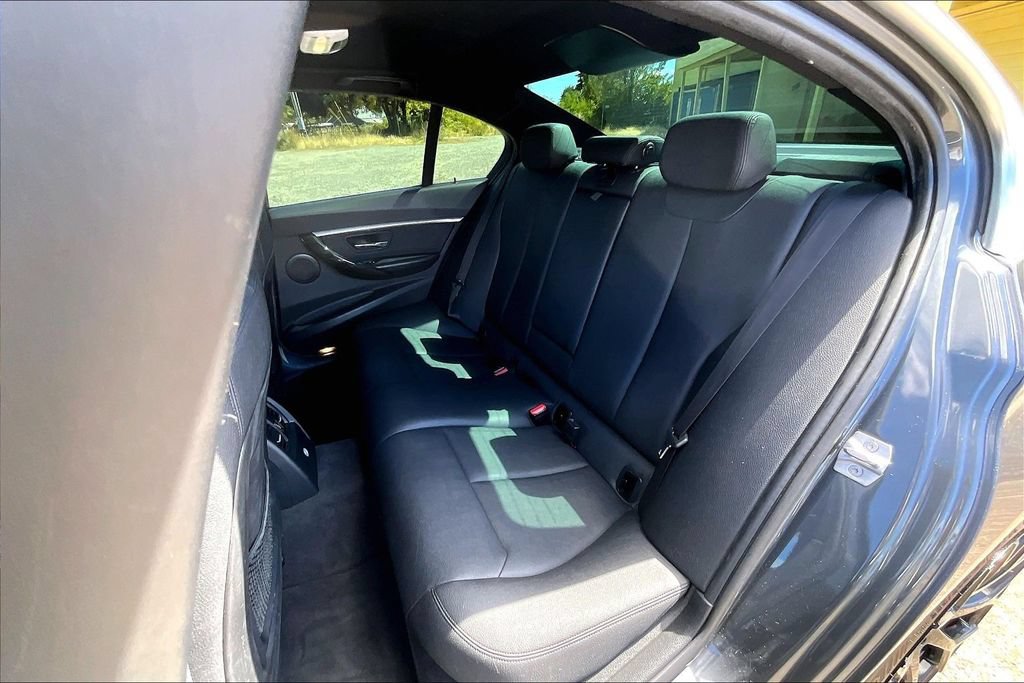 Used 2018 BMW 330i Sedan RWD image 20