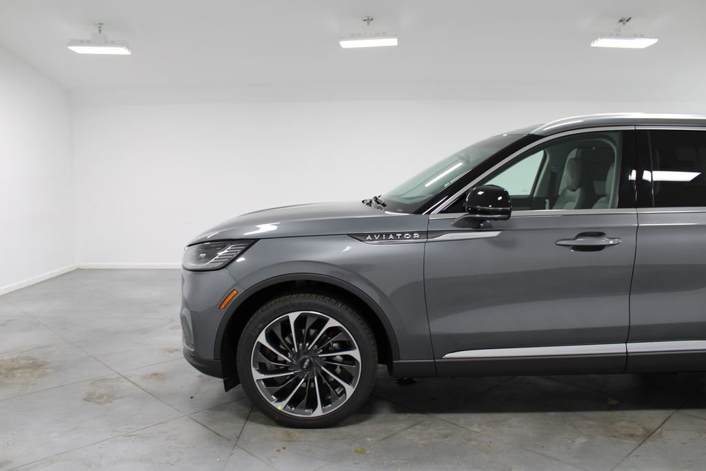 New 2025 Lincoln Aviator Reserve w/ Luxury Package image 5