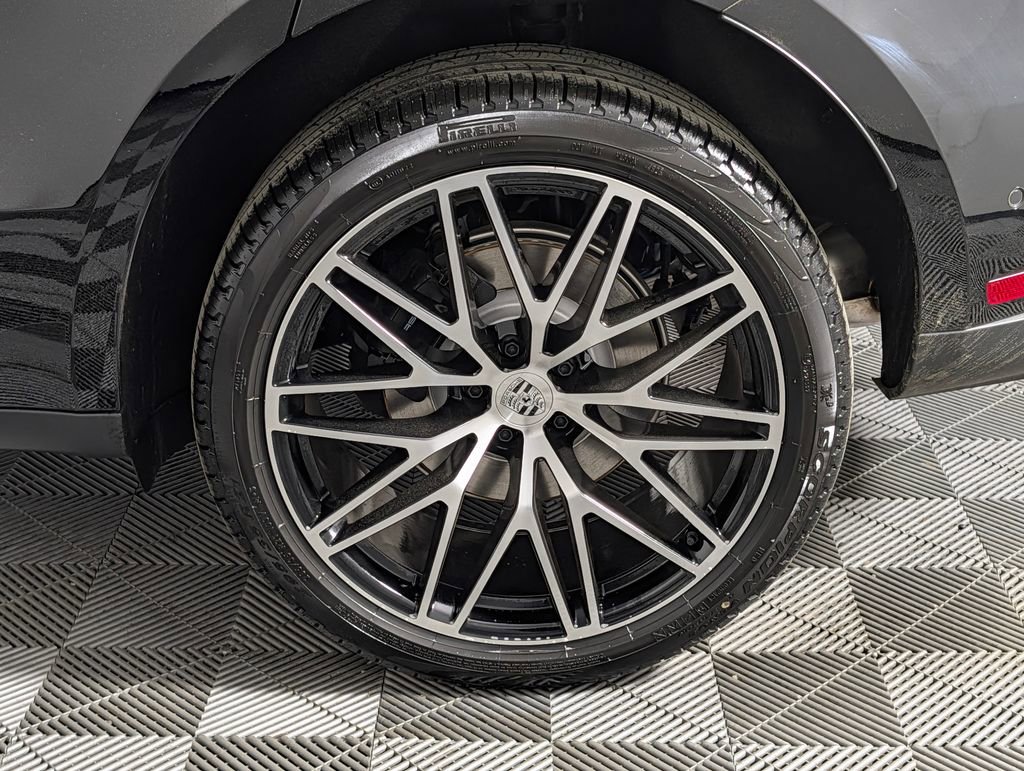 New 2026 Porsche Macan image 12