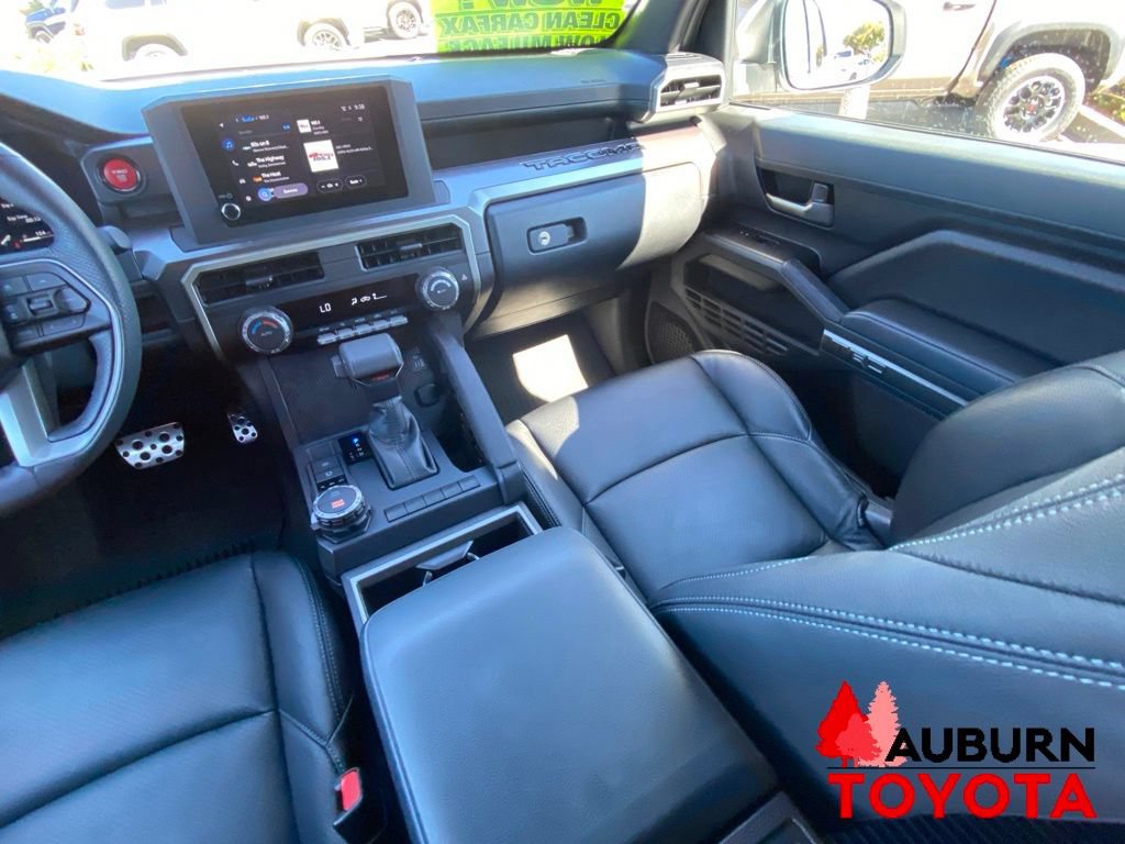 Used 2025 Toyota Tacoma TRD Sport AWD/4WD image 26