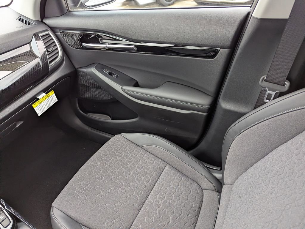 New 2026 Kia Seltos S FWD image 15