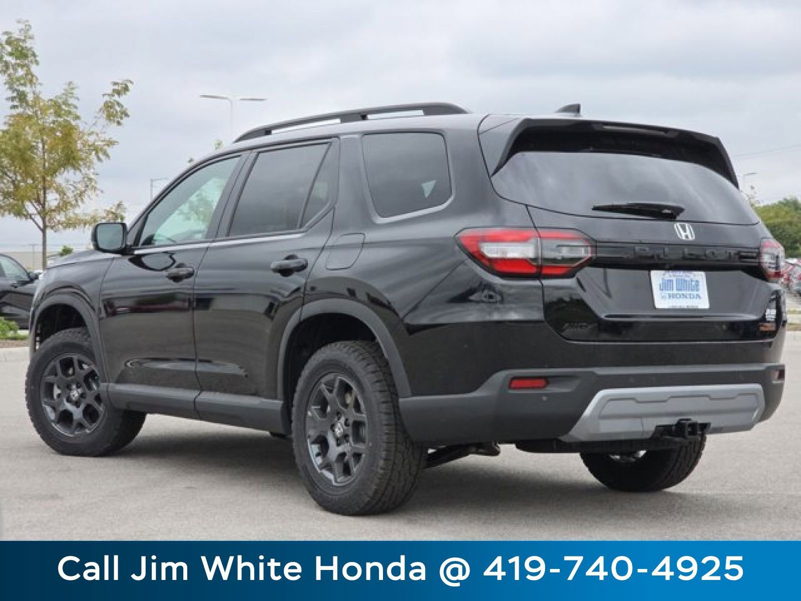 Certified 2025 Honda Pilot TrailSport image 13