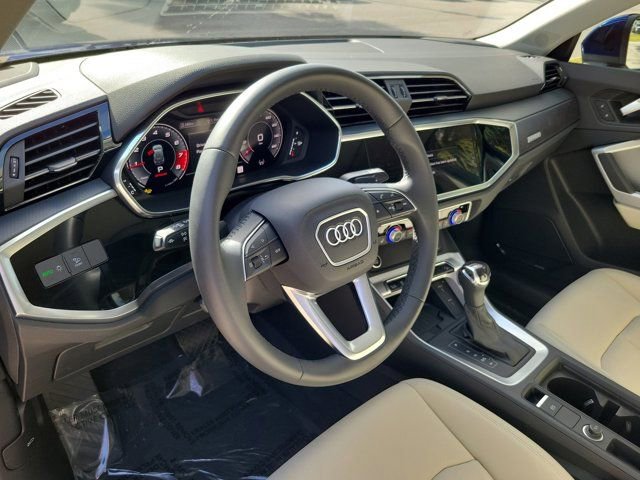 Certified 2025 Audi Q3 2.0T Premium Plus w/ Premium Plus Package image 17
