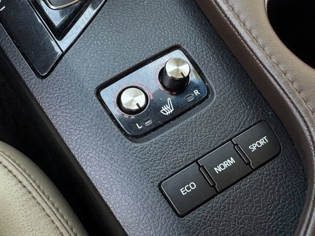 Used 2014 Toyota Avalon XLE Touring FWD image 21
