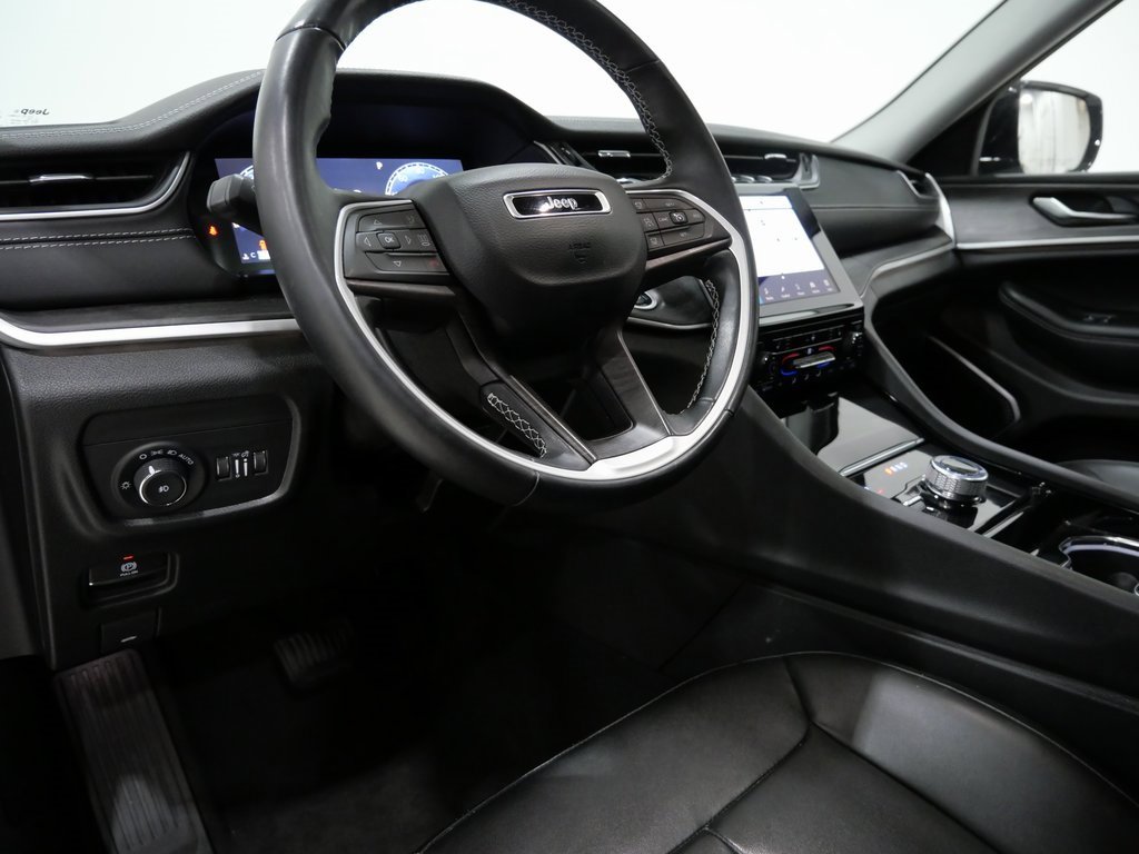 Used 2022 Jeep Grand Cherokee L Limited image 12