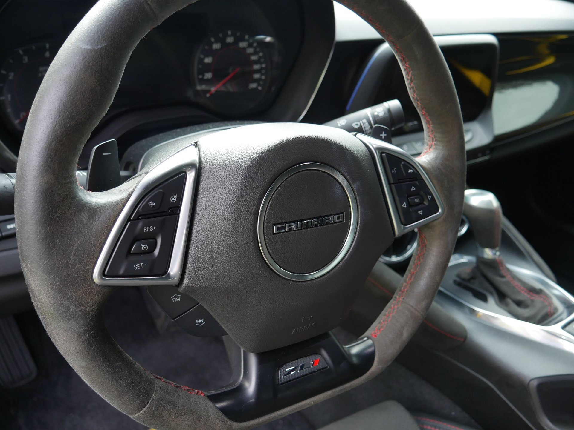 Used 2020 Chevrolet Camaro ZL1 RWD image 61