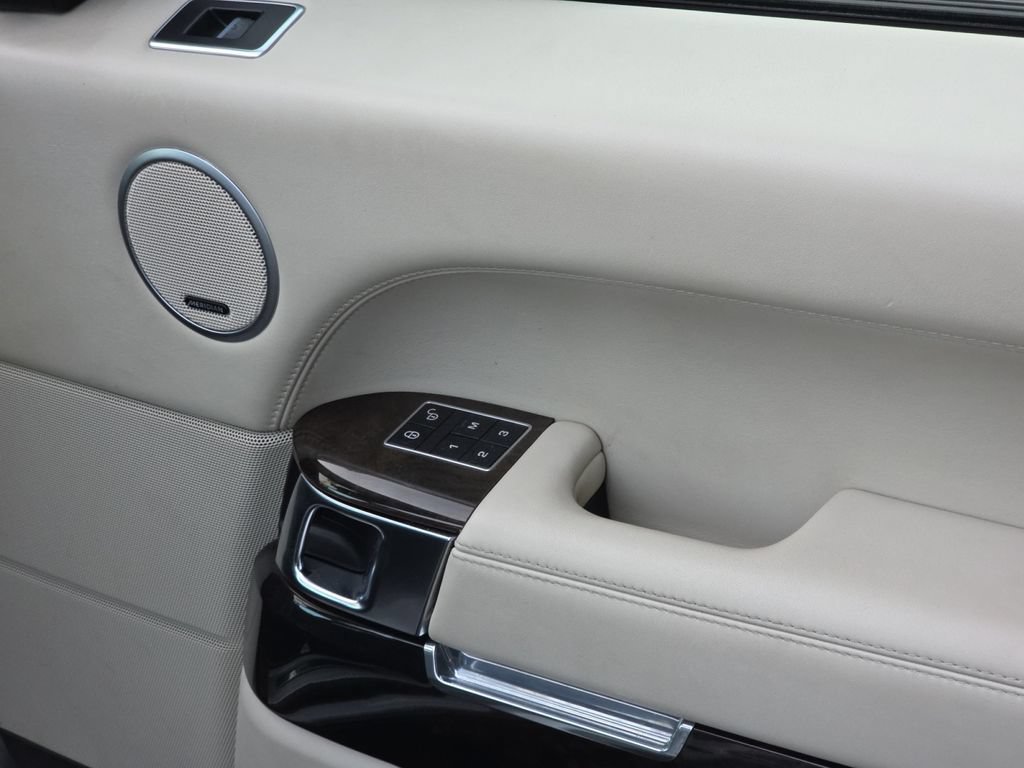 Used 2014 Land Rover Range Rover Autobiography AWD/4WD image 37