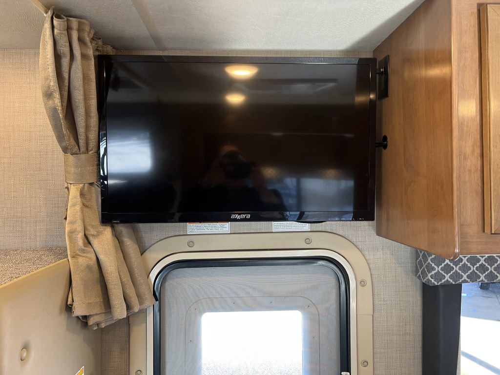 Used 2018 Mercedes-Benz Sprinter 3500 image 47