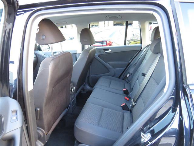 Used 2017 Volkswagen Tiguan S image 14
