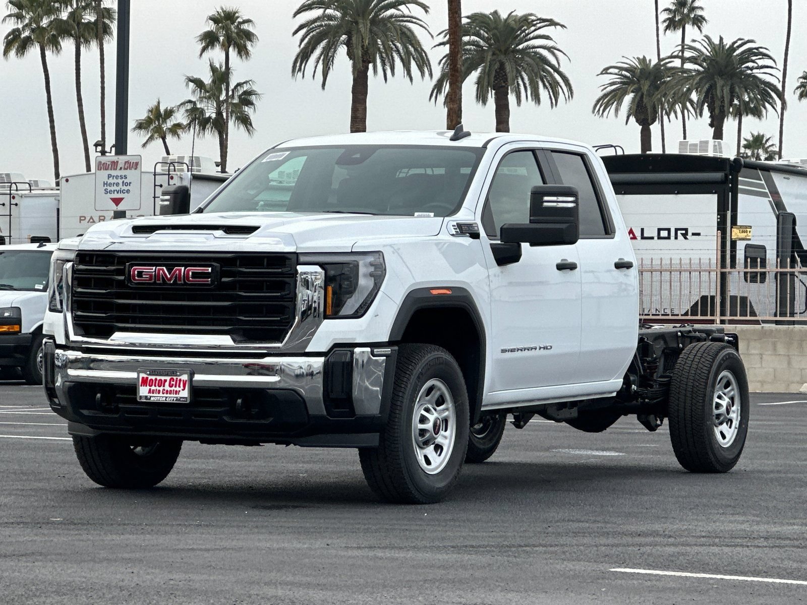 New 2026 GMC Sierra 3500 Pro w/ Convenience Package RWD image 8