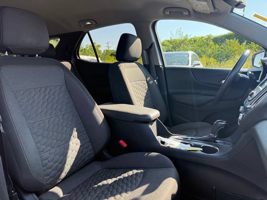 Used 2018 Chevrolet Equinox LT AWD/4WD image 23