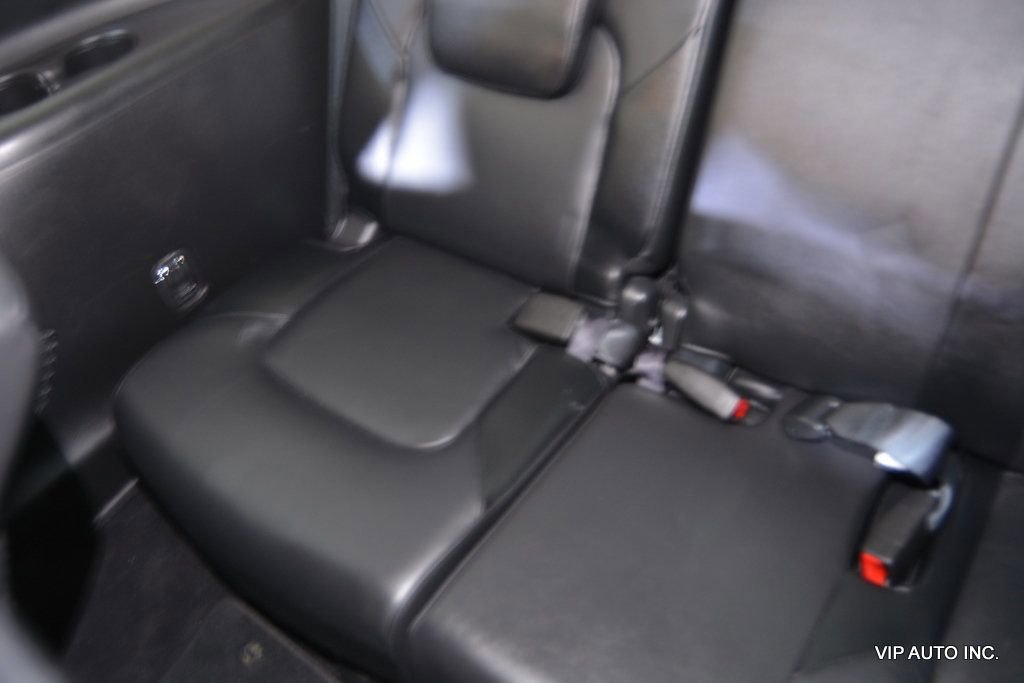 Used 2012 INFINITI QX56 4WD w/ Deluxe Touring Pkg image 30