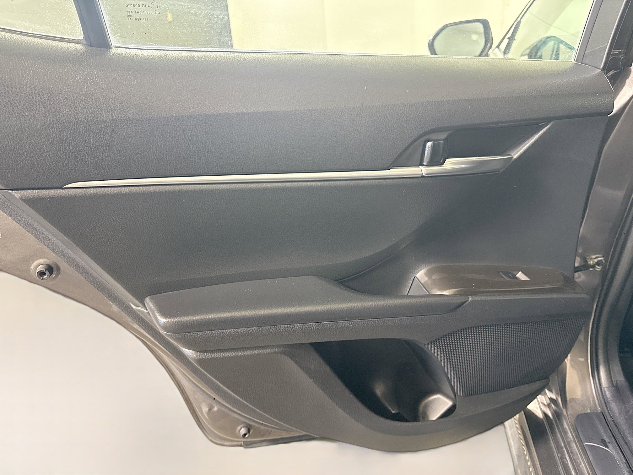 Used 2024 Toyota Camry SE image 25