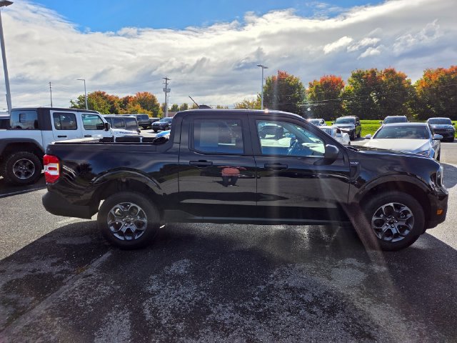 Used 2025 Ford Maverick XLT w/ Equipment Group 301A AWD/4WD image 18