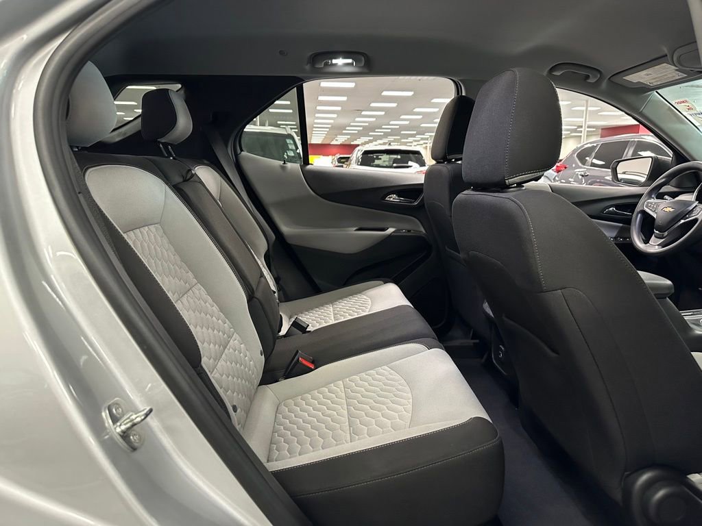 Used 2021 Chevrolet Equinox LS w/ LS Convenience Package image 28