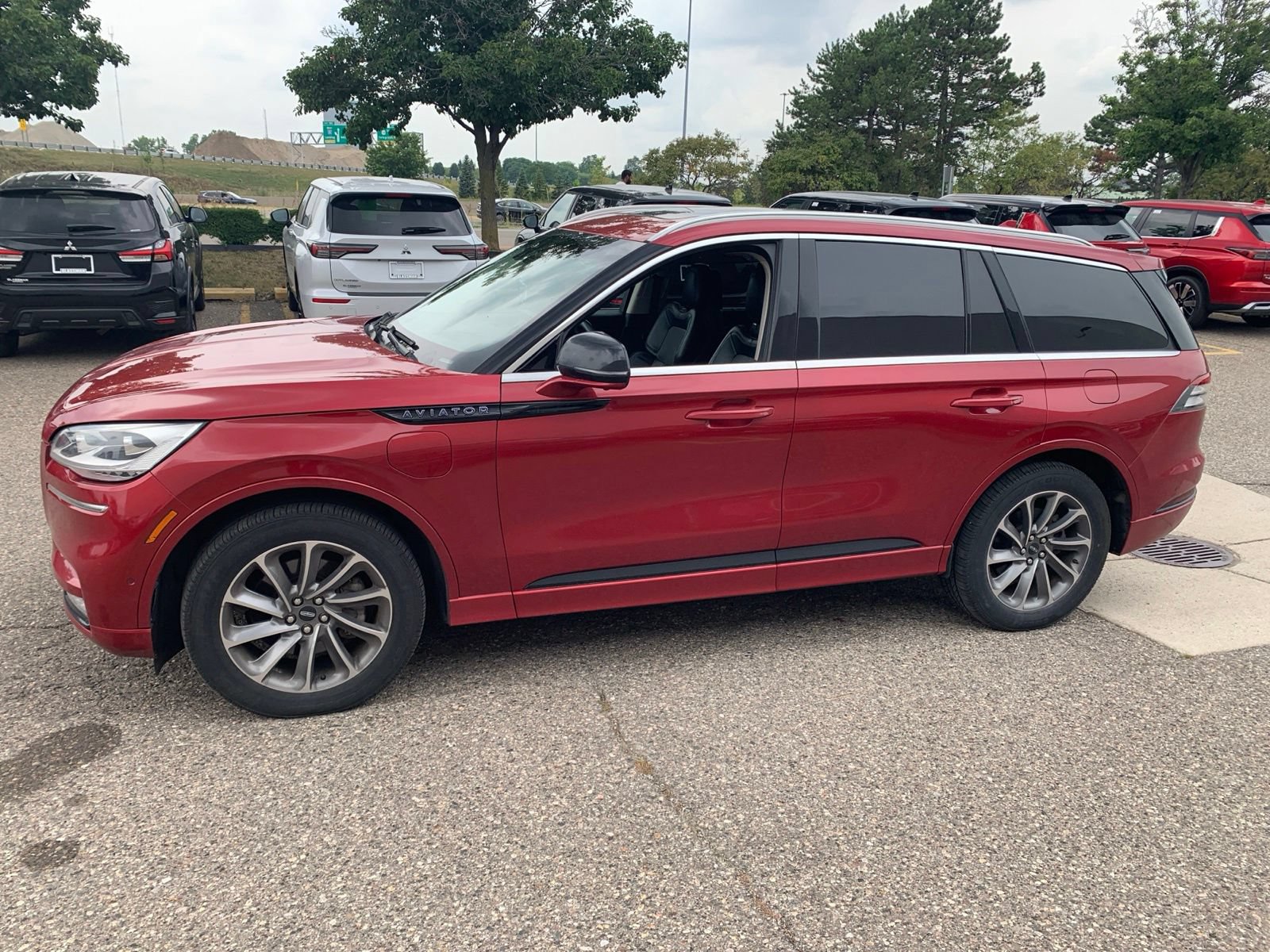 Used 2020 Lincoln Aviator Grand Touring w/ Equipment Group 301A AWD/4WD image 2