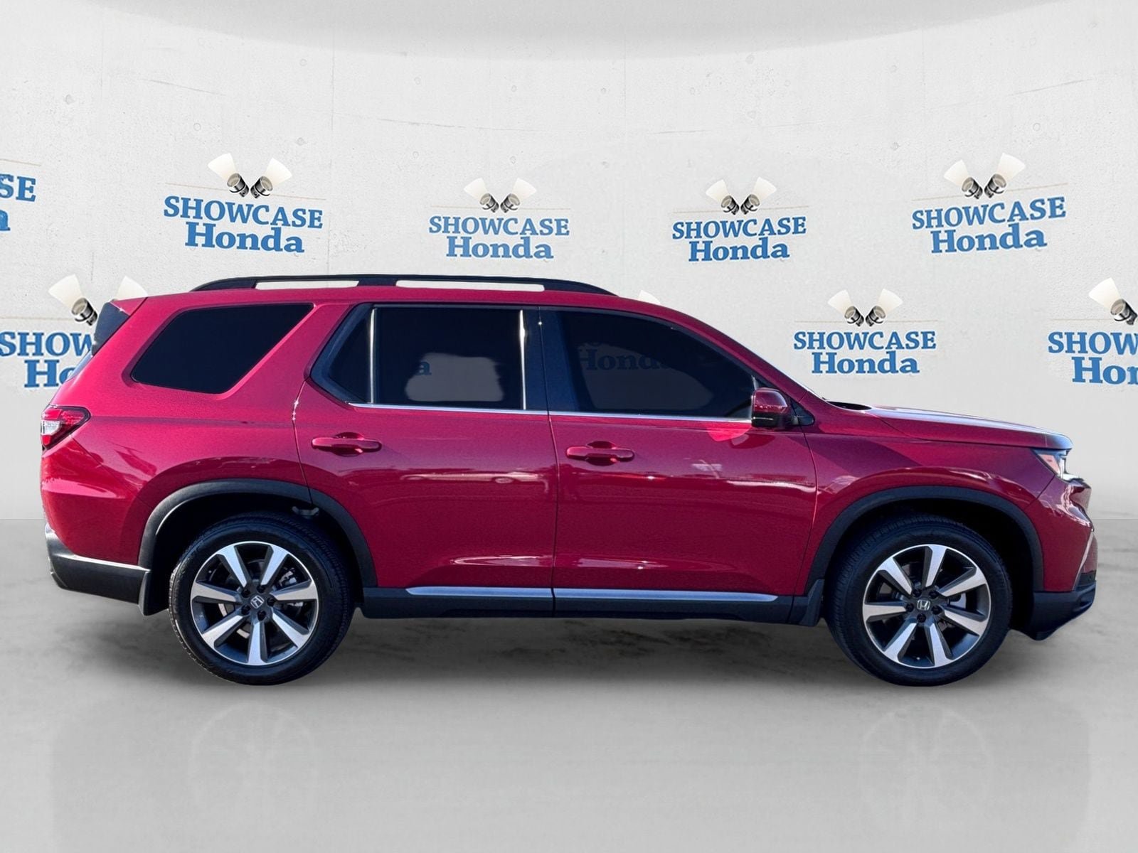 Certified 2025 Honda Pilot Elite image 9