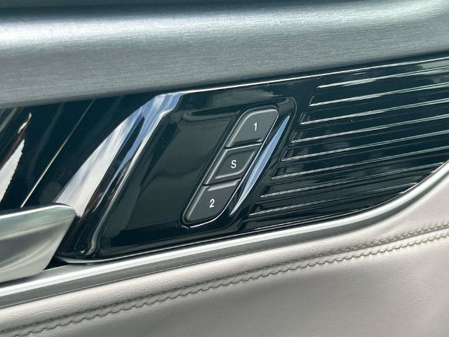 New 2026 Jeep Grand Wagoneer L Limited AWD/4WD image 24