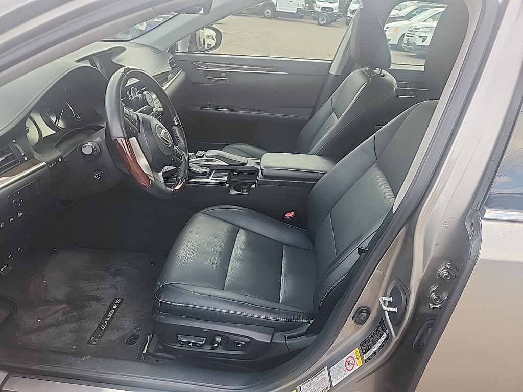 Used 2017 Lexus ES 350 w/ Navigation System Package FWD image 19