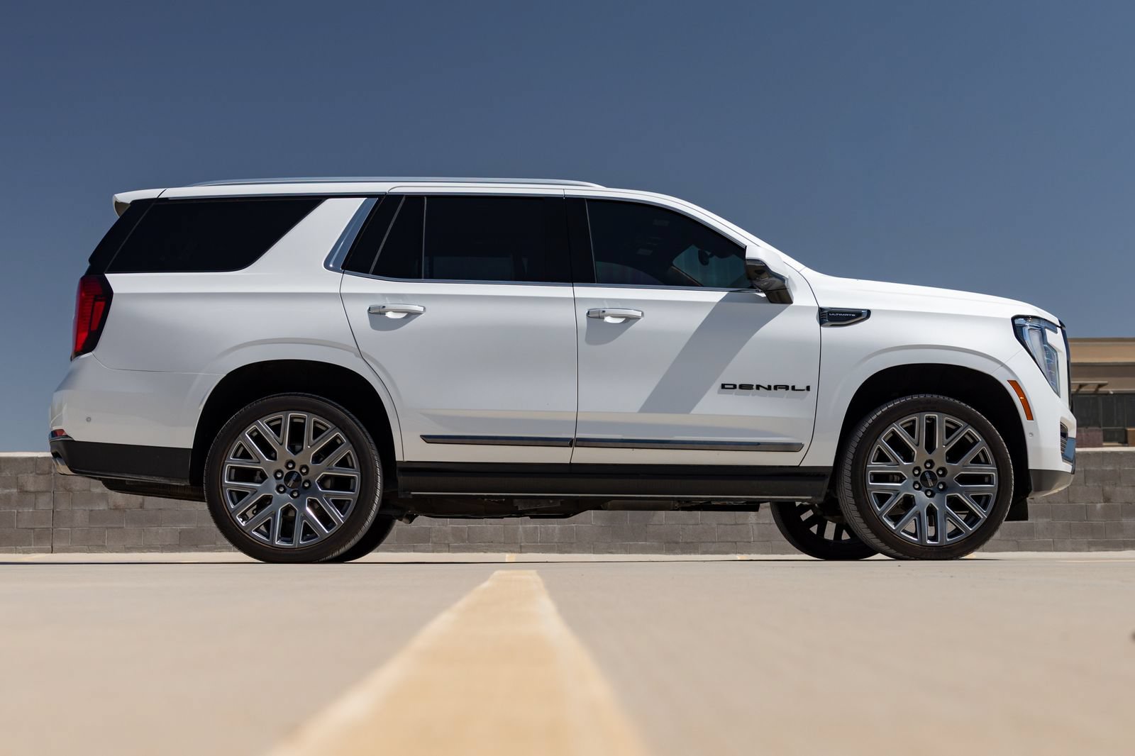 Used 2025 GMC Yukon Denali Ultimate AWD/4WD image 58