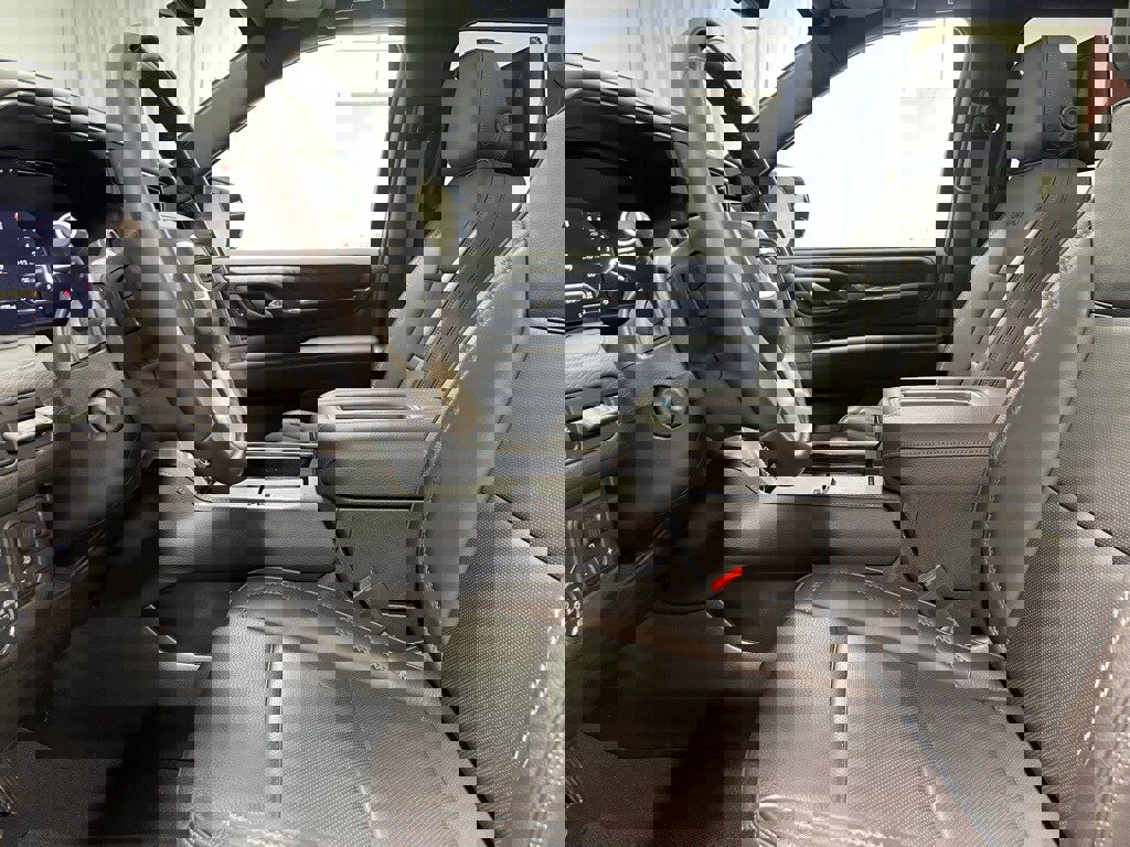 Used 2023 GMC Yukon XL Denali w/ Advanced Technology Package image 20