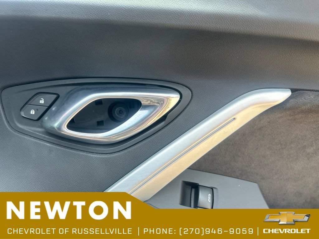 Used 2018 Chevrolet Camaro ZL1 RWD image 22