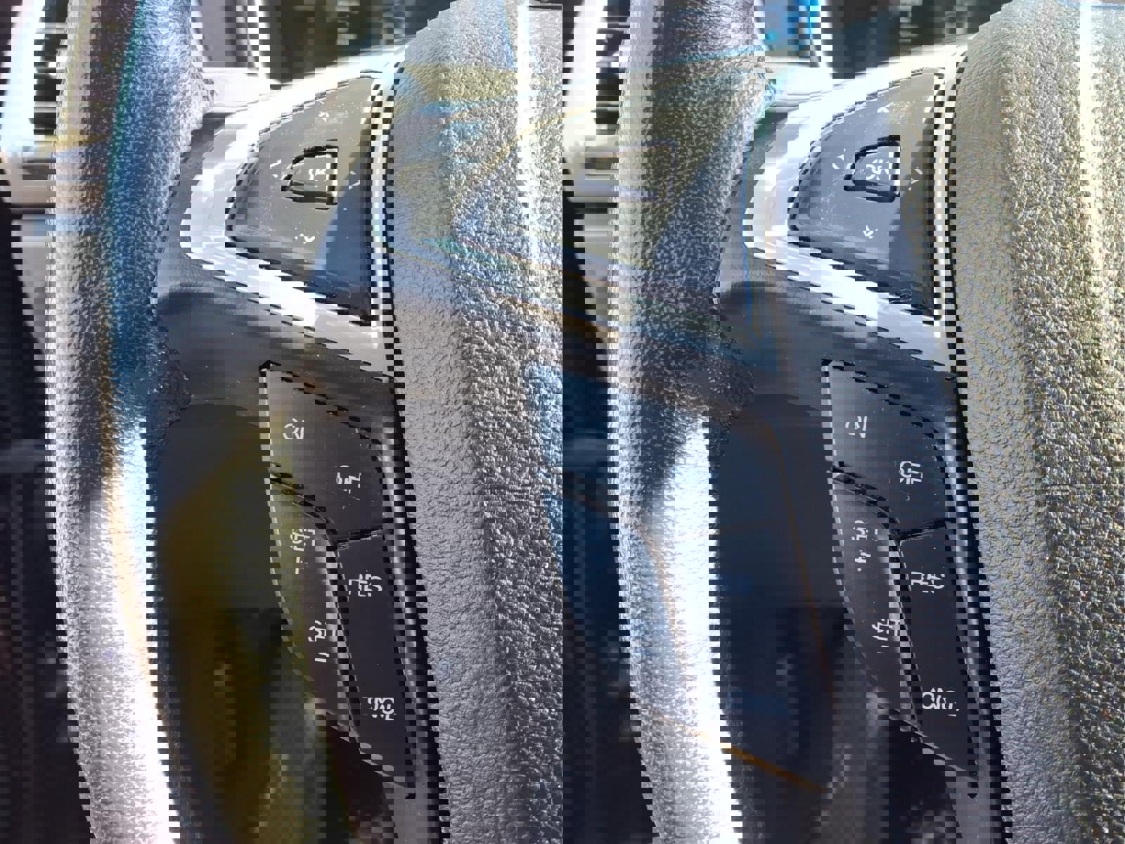 Used 2013 Ford Fusion Energi SE image 19