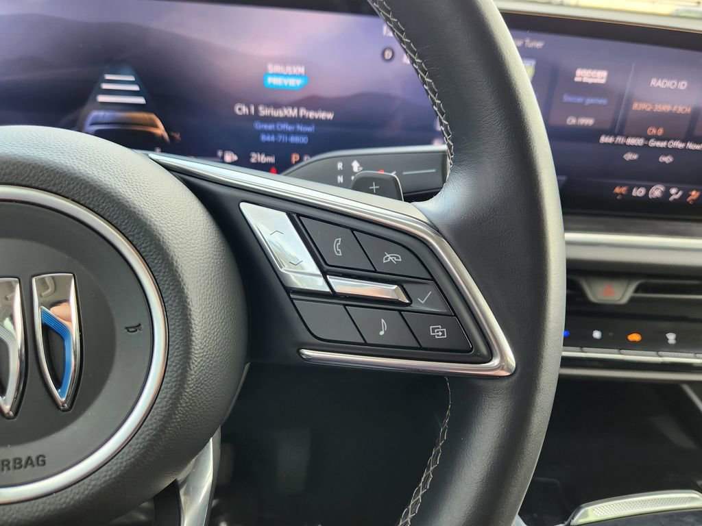 Used 2024 Buick Envision Preferred image 18