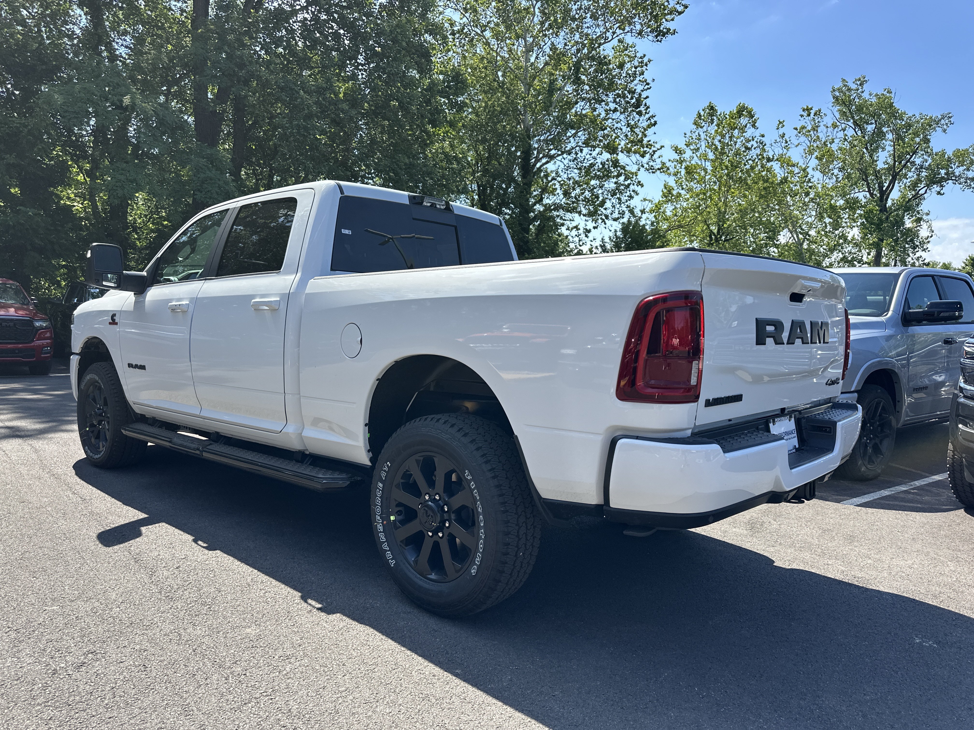 New 2026 RAM 2500 Laramie AWD/4WD image 25