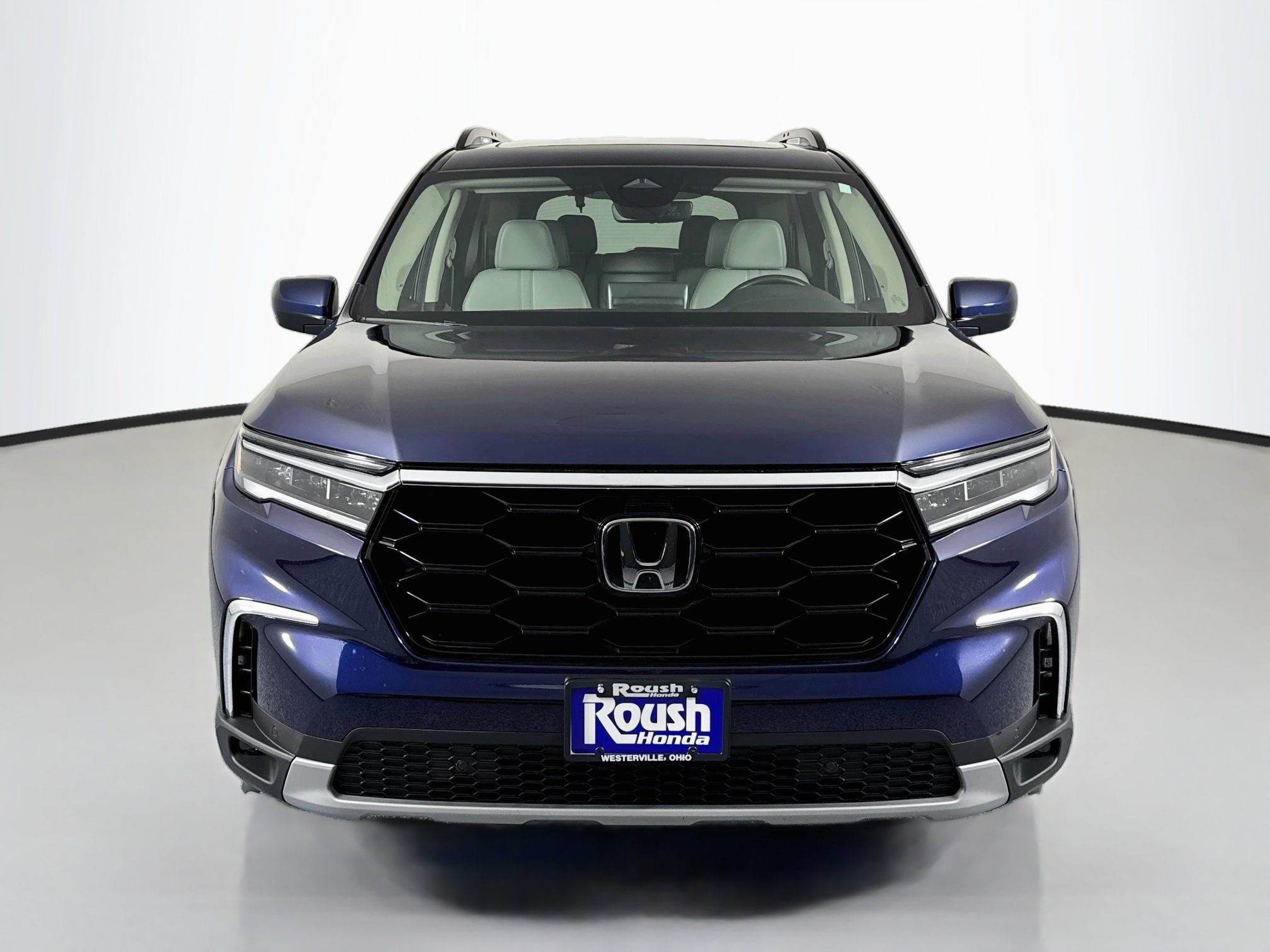 Certified 2023 Honda Pilot Touring image 2