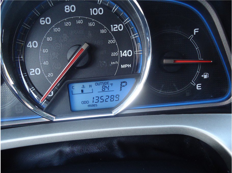 Used 2015 Toyota RAV4 Limited w/ Technology Package AWD/4WD image 33