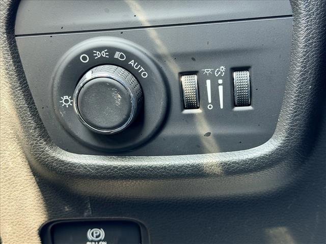 Used 2022 Jeep Grand Cherokee Altitude image 24