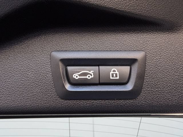 Used 2020 BMW X5 sDrive40i w/ M Sport Package RWD image 31