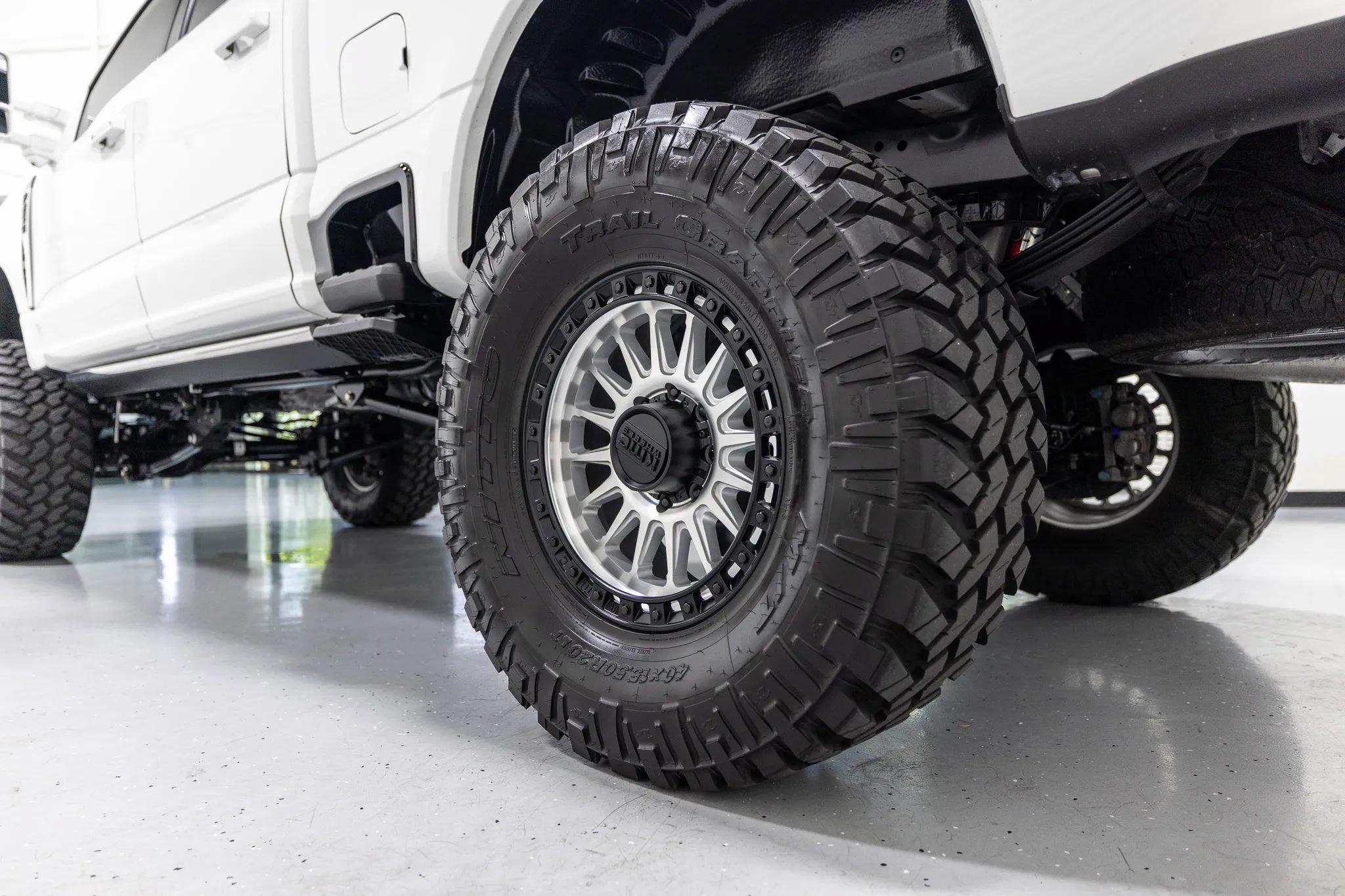Used 2025 Ford F250 Platinum w/ Platinum Plus Package AWD/4WD image 19