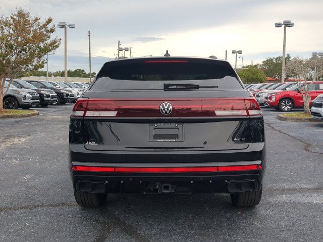 Used 2025 Volkswagen Atlas Cross Sport SEL R-Line AWD/4WD image 7