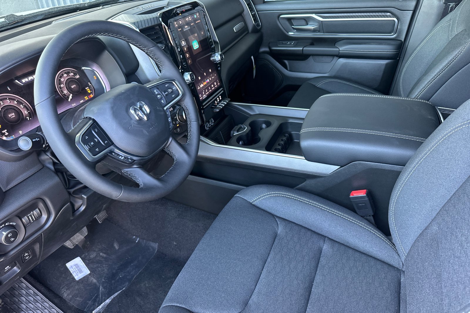 New 2026 RAM 1500 4x4 Crew Cab image 9