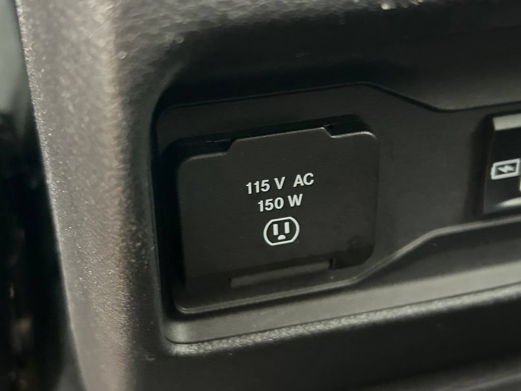 Used 2024 Jeep Grand Cherokee L Altitude AWD/4WD image 24