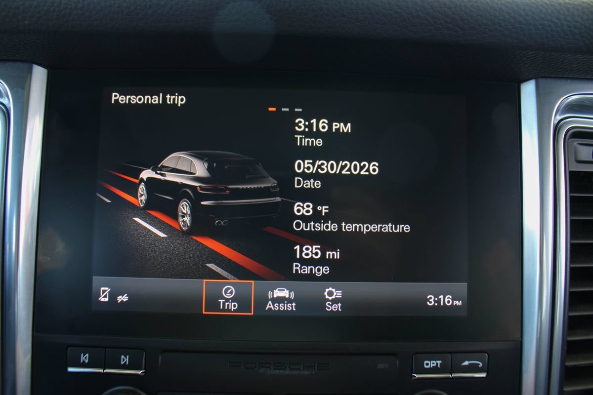 Used 2017 Porsche Macan S AWD/4WD image 36