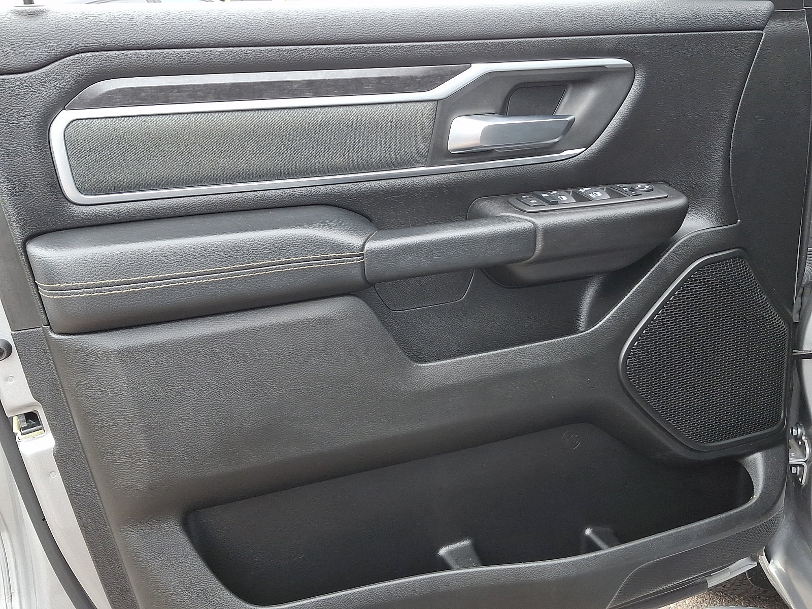 Used 2022 RAM 1500 Big Horn RWD image 12