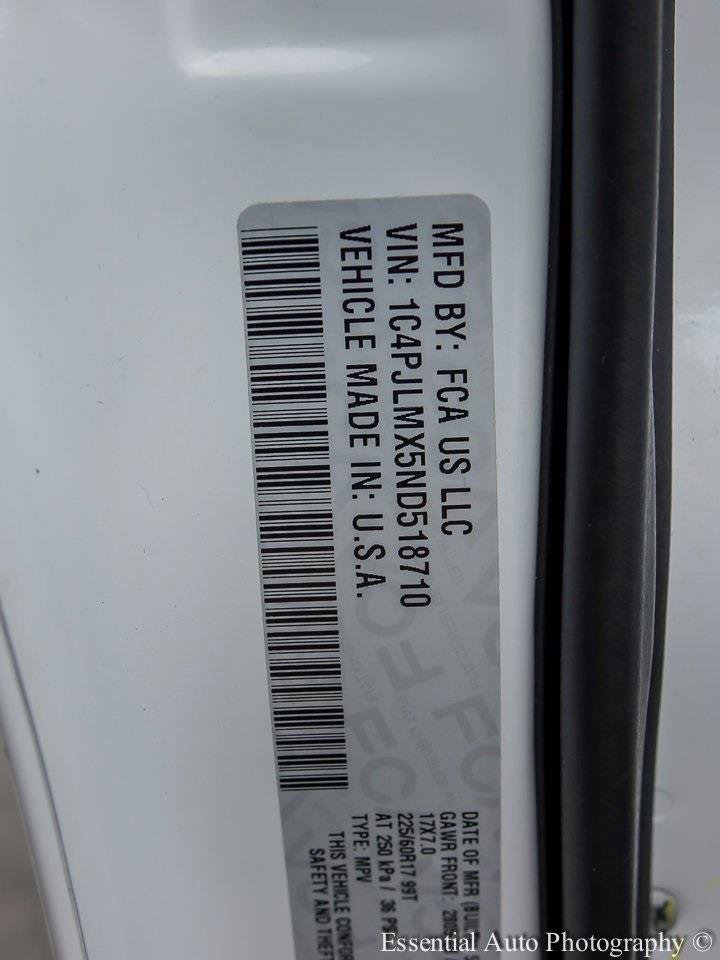 Used 2022 Jeep Cherokee Latitude Lux w/ Mopar Interior Package image 26